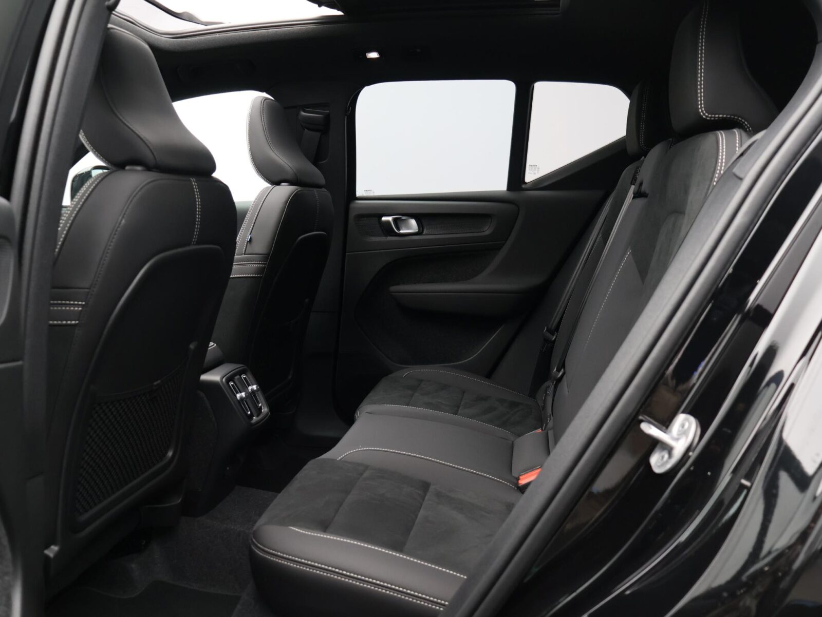 Volvo XC40 - Foto 8