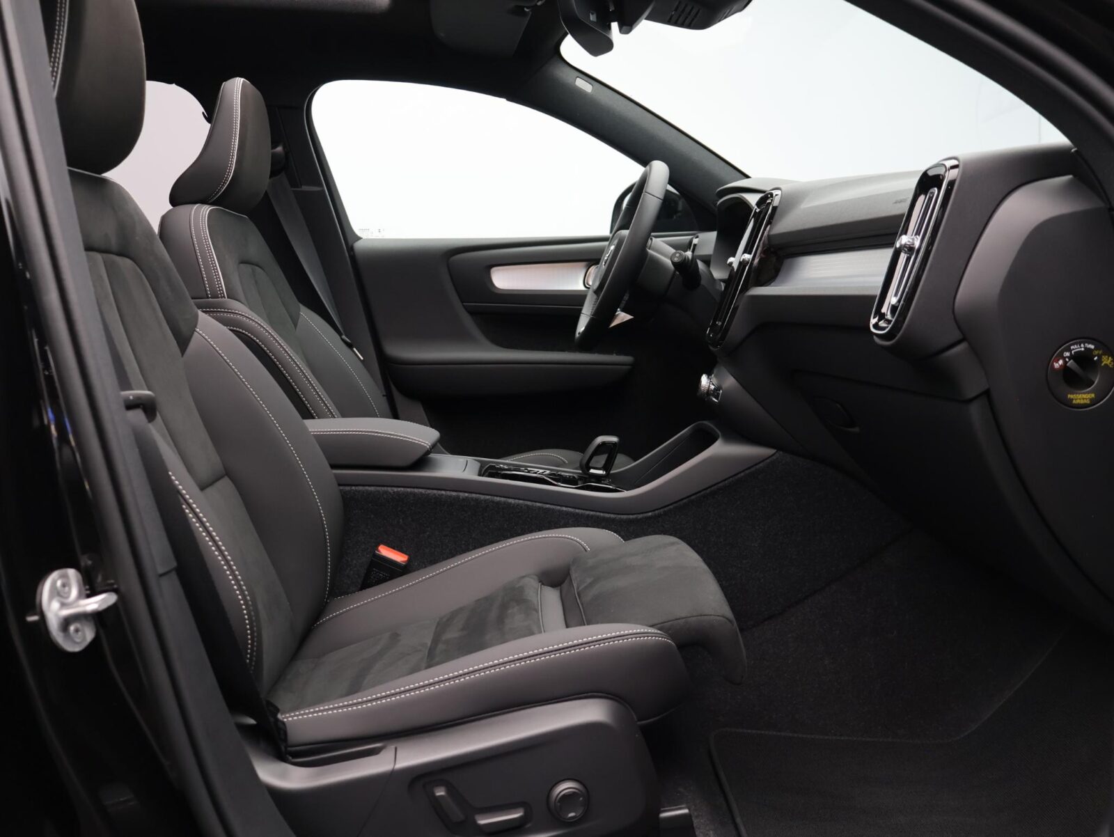 Volvo XC40 - Foto 9