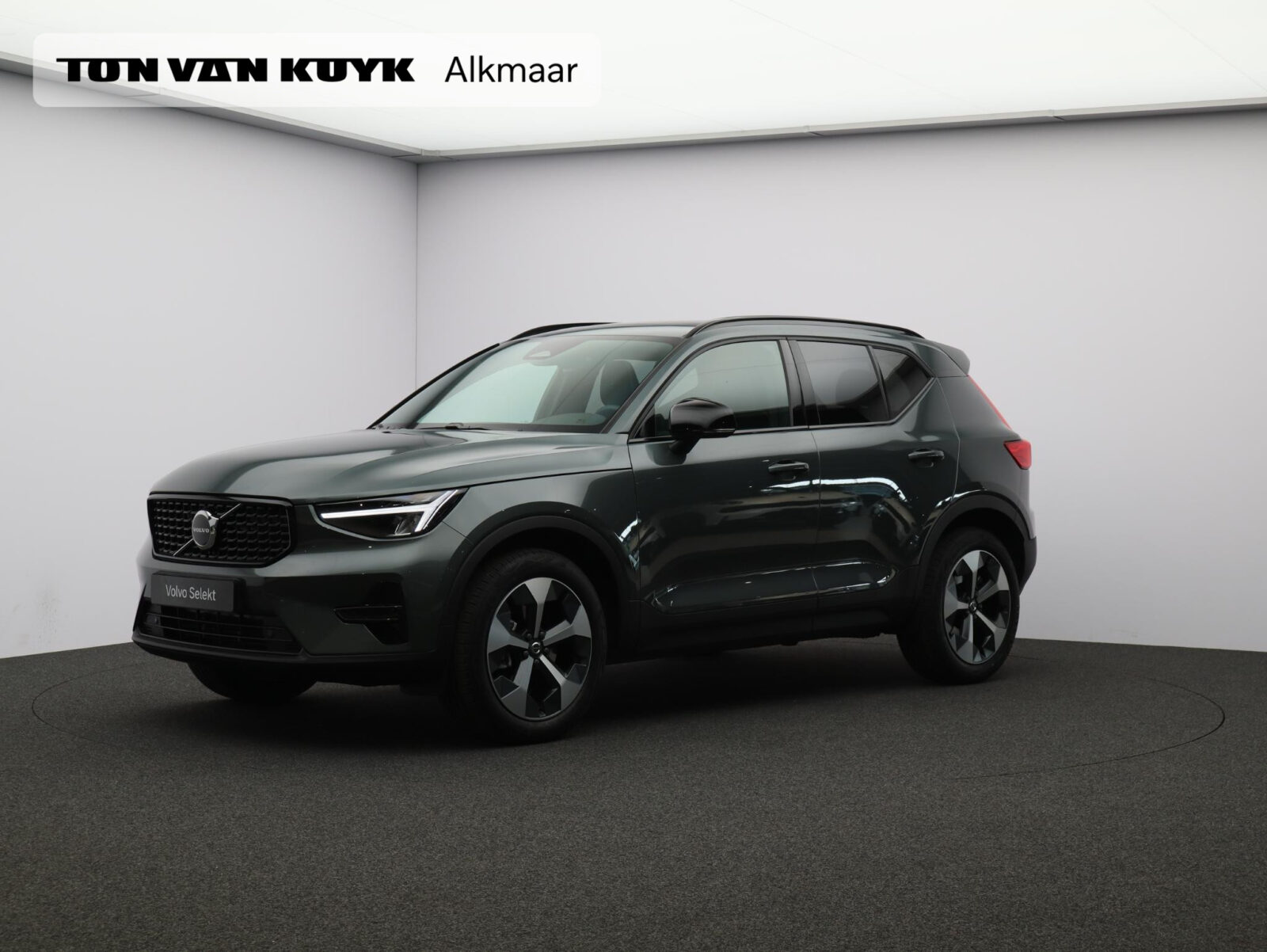 Volvo XC40 - Foto 1