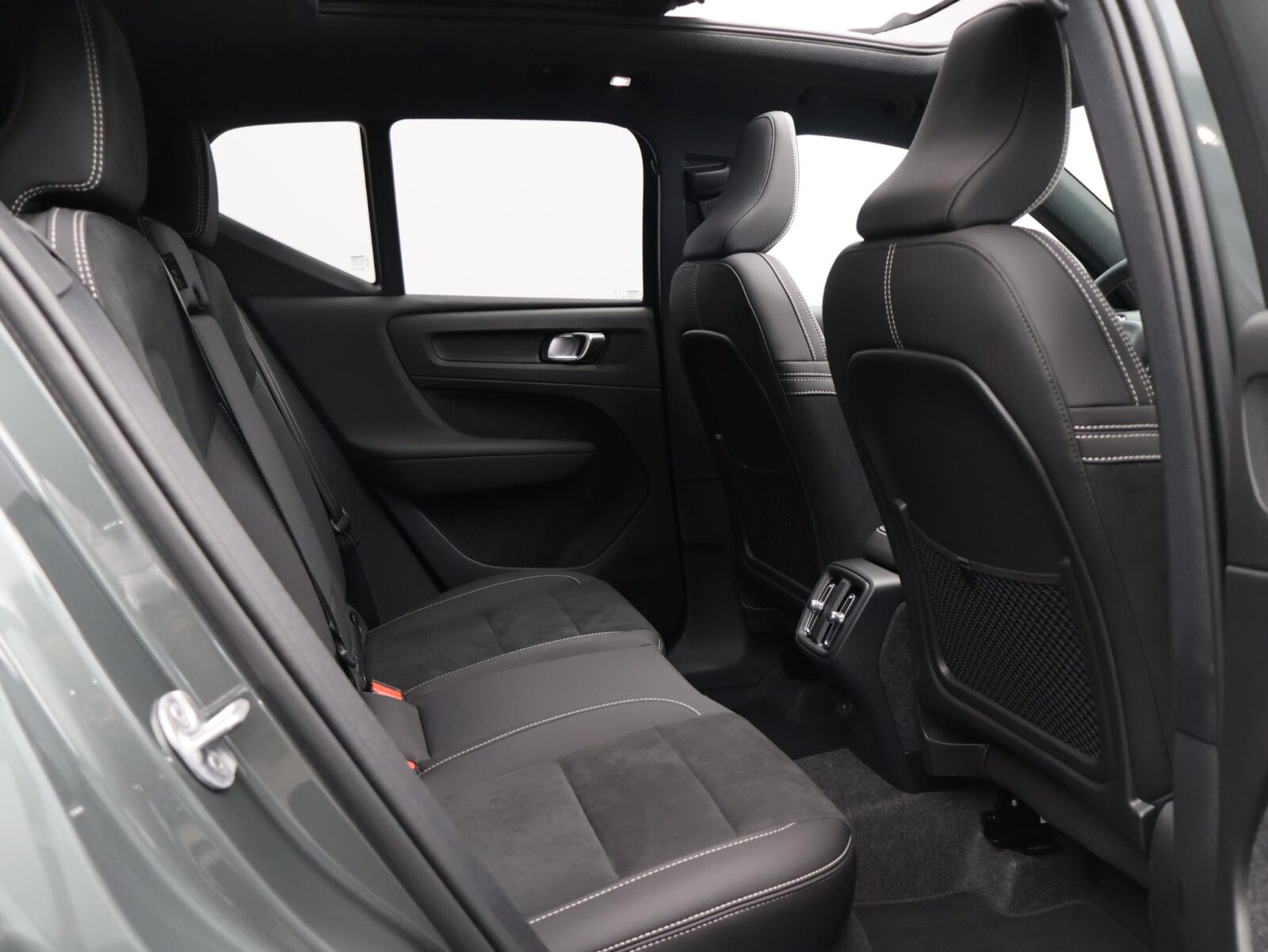 Volvo XC40 - Foto 10