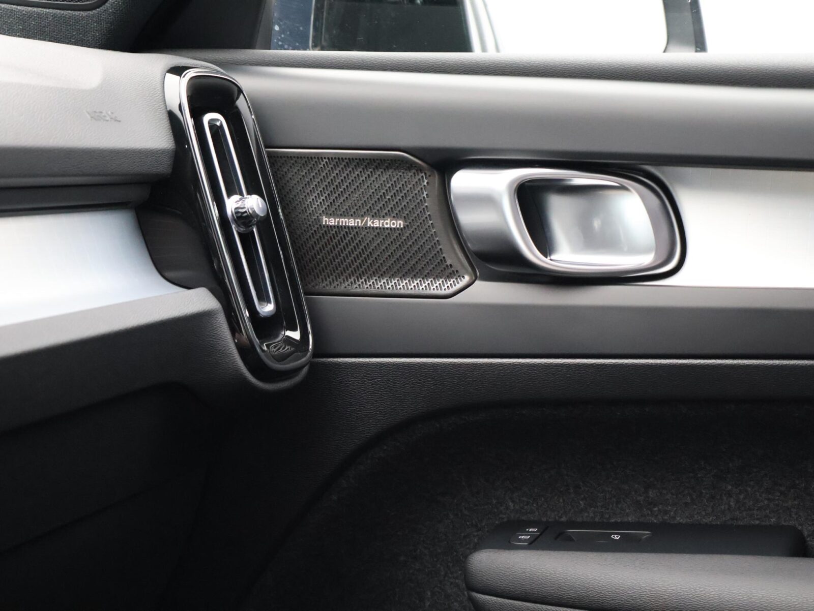 Volvo XC40 - Foto 21