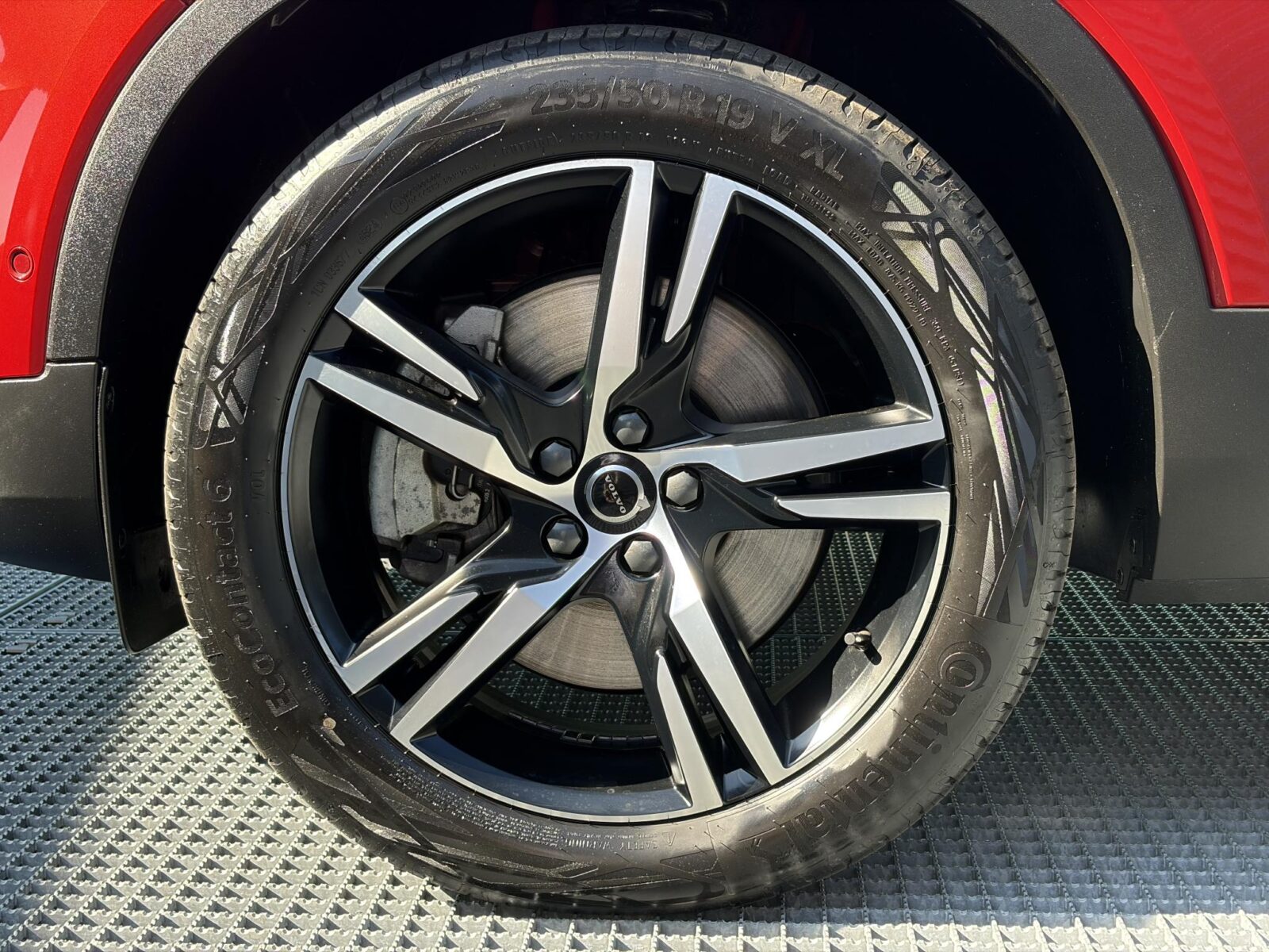 Volvo XC40 - Foto 11