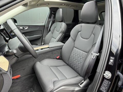 Volvo XC60 2.0 T6 Plug-in hybrid AWD Ultra Dark
