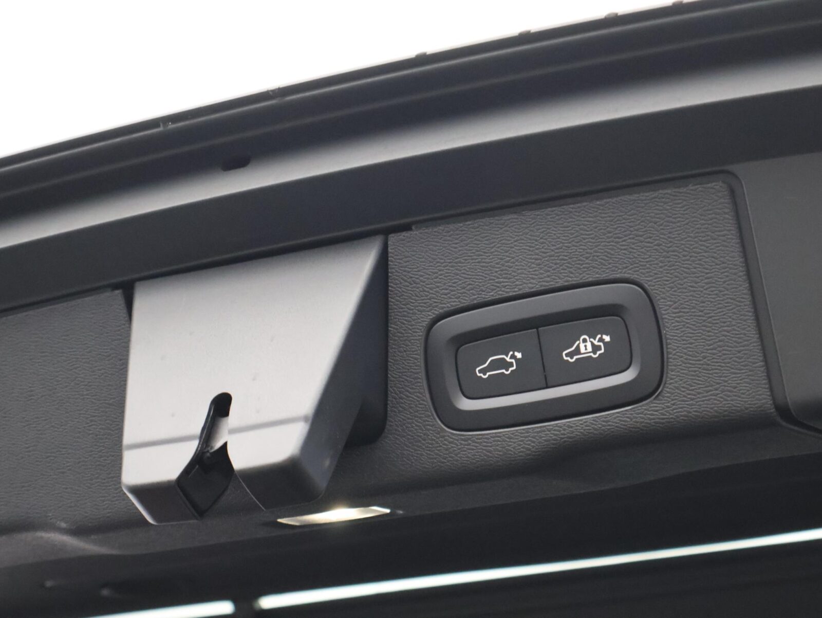 Volvo XC60 - Foto 25