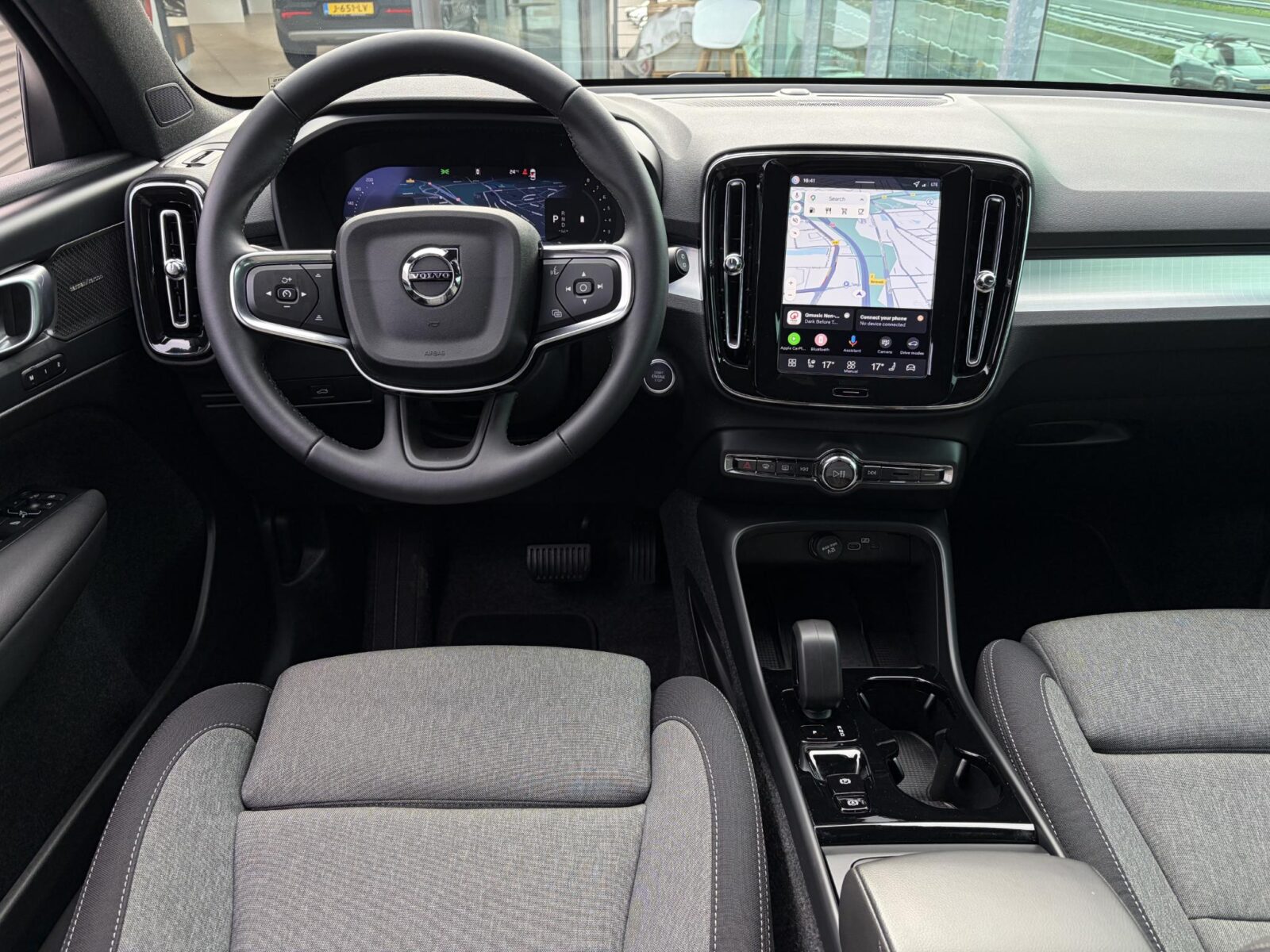 Volvo XC40 - Foto 21