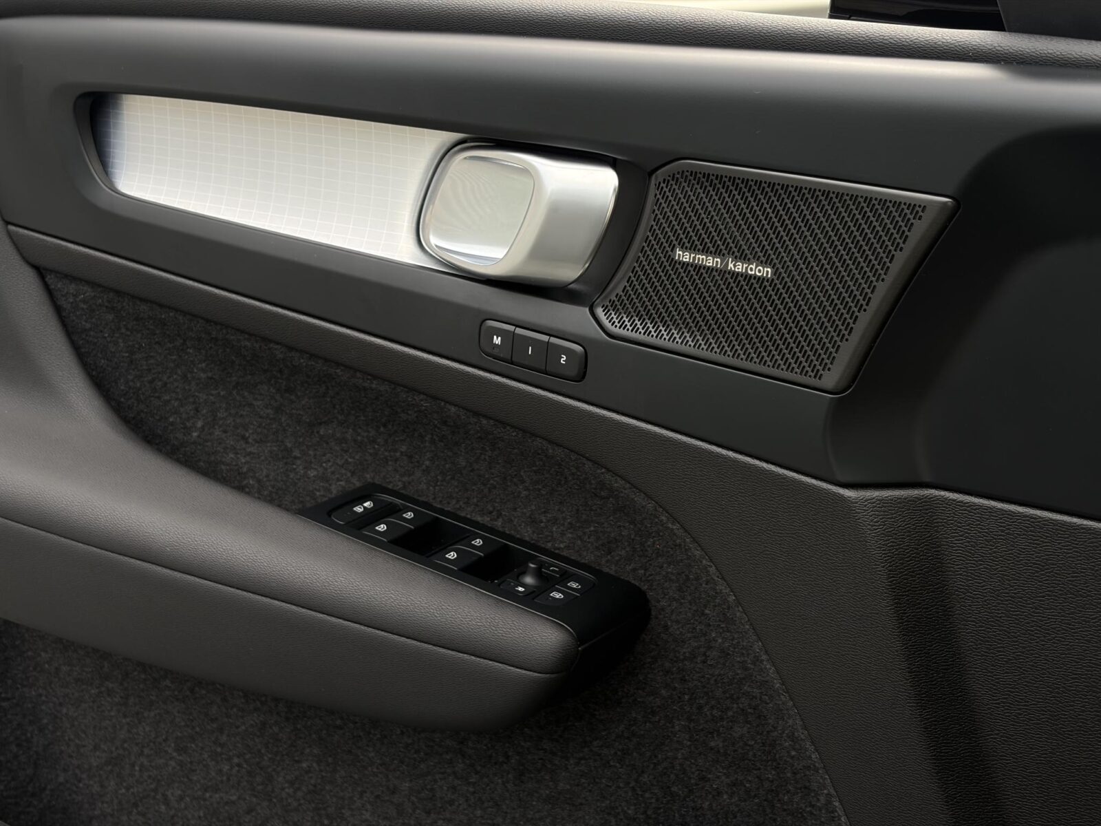 Volvo XC40 - Foto 23
