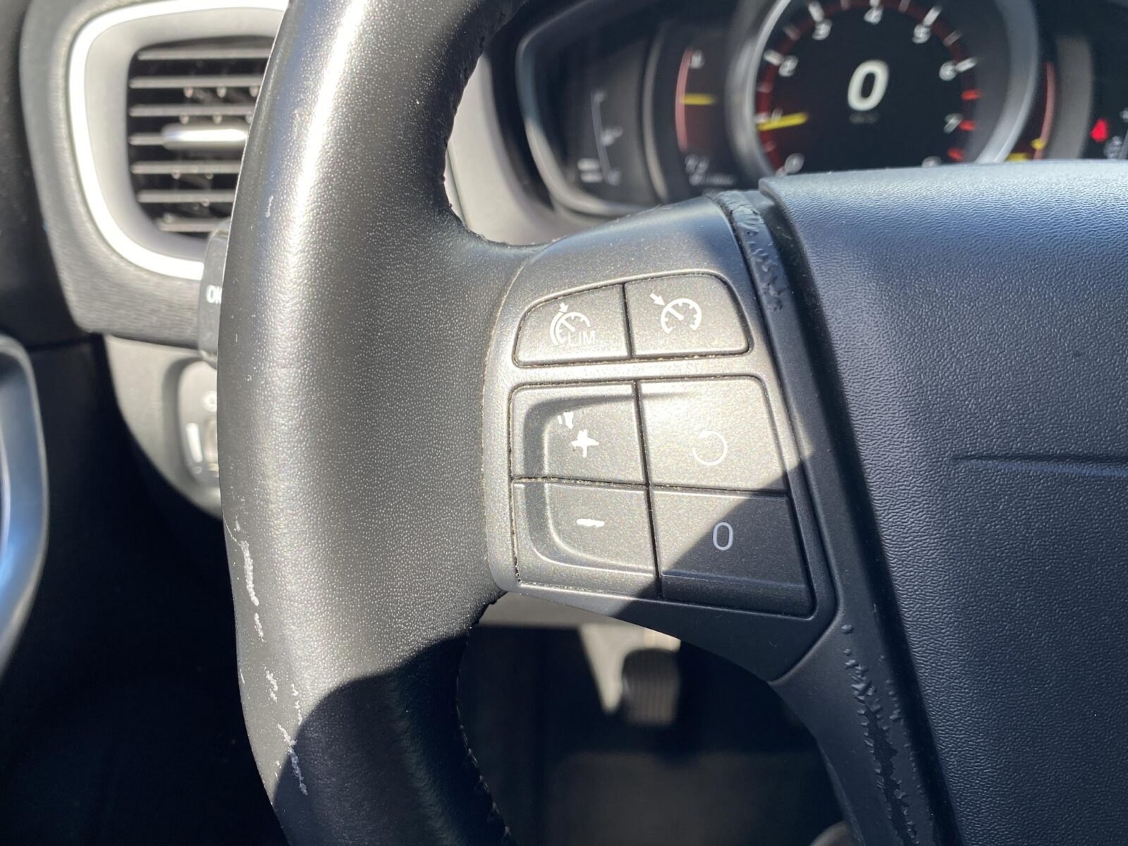 Volvo V40 - Foto 20