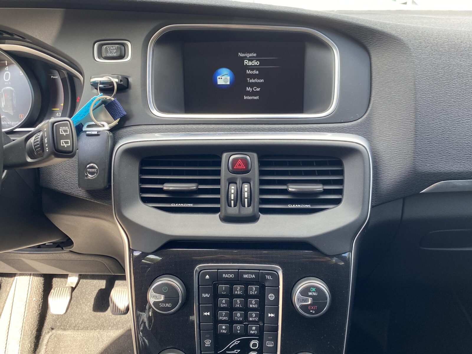 Volvo V40 - Foto 23