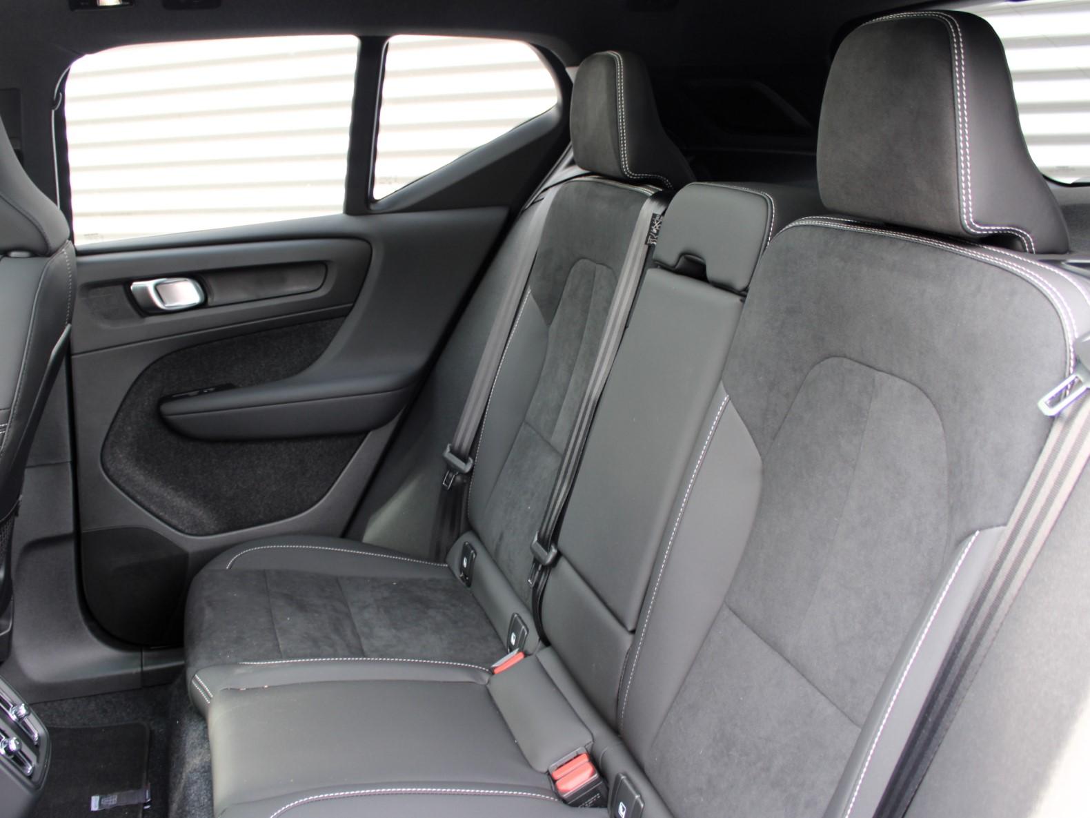 Volvo XC40 - Foto 13