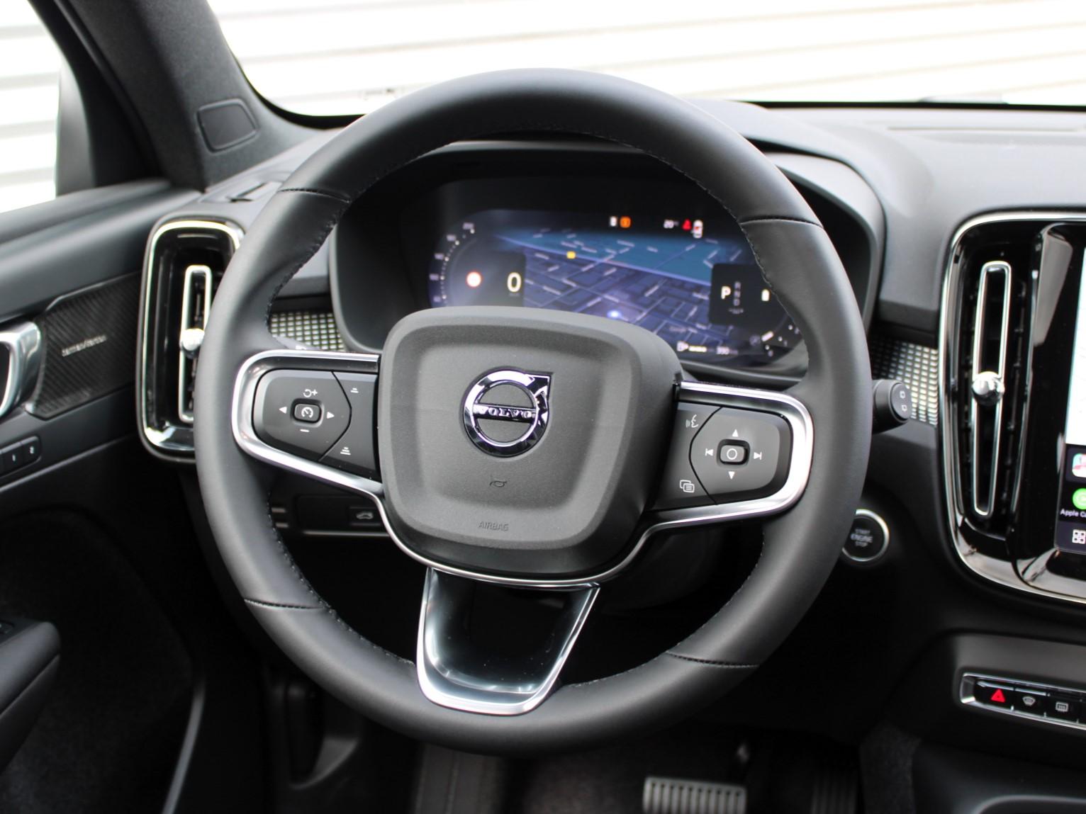 Volvo XC40 - Foto 21
