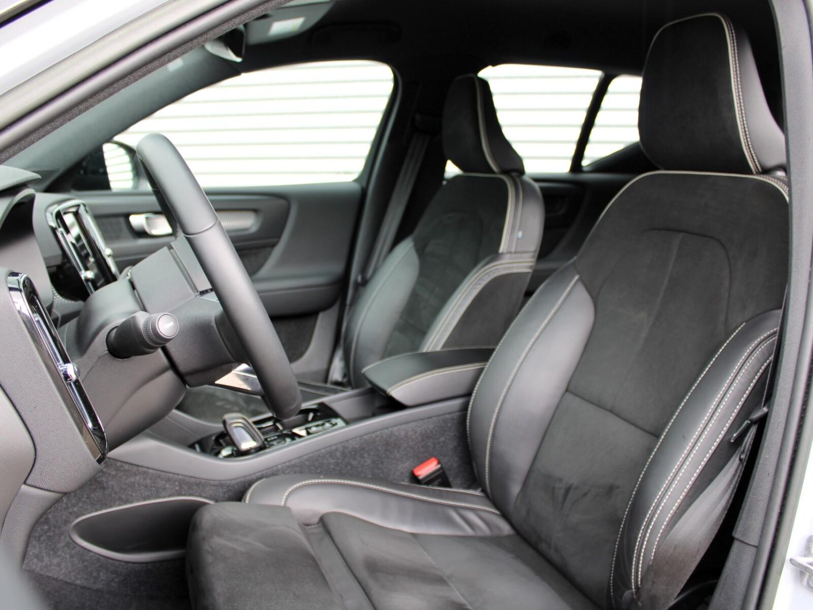 Volvo XC40 - Foto 13