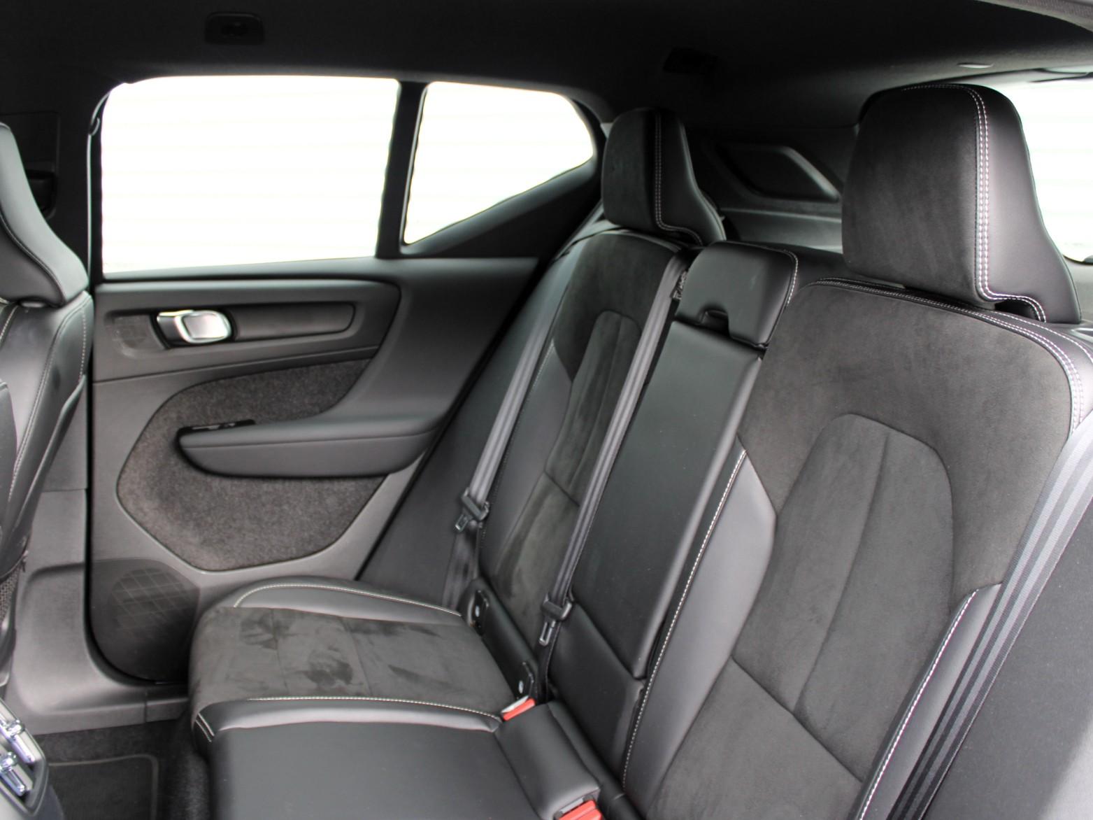 Volvo XC40 - Foto 14