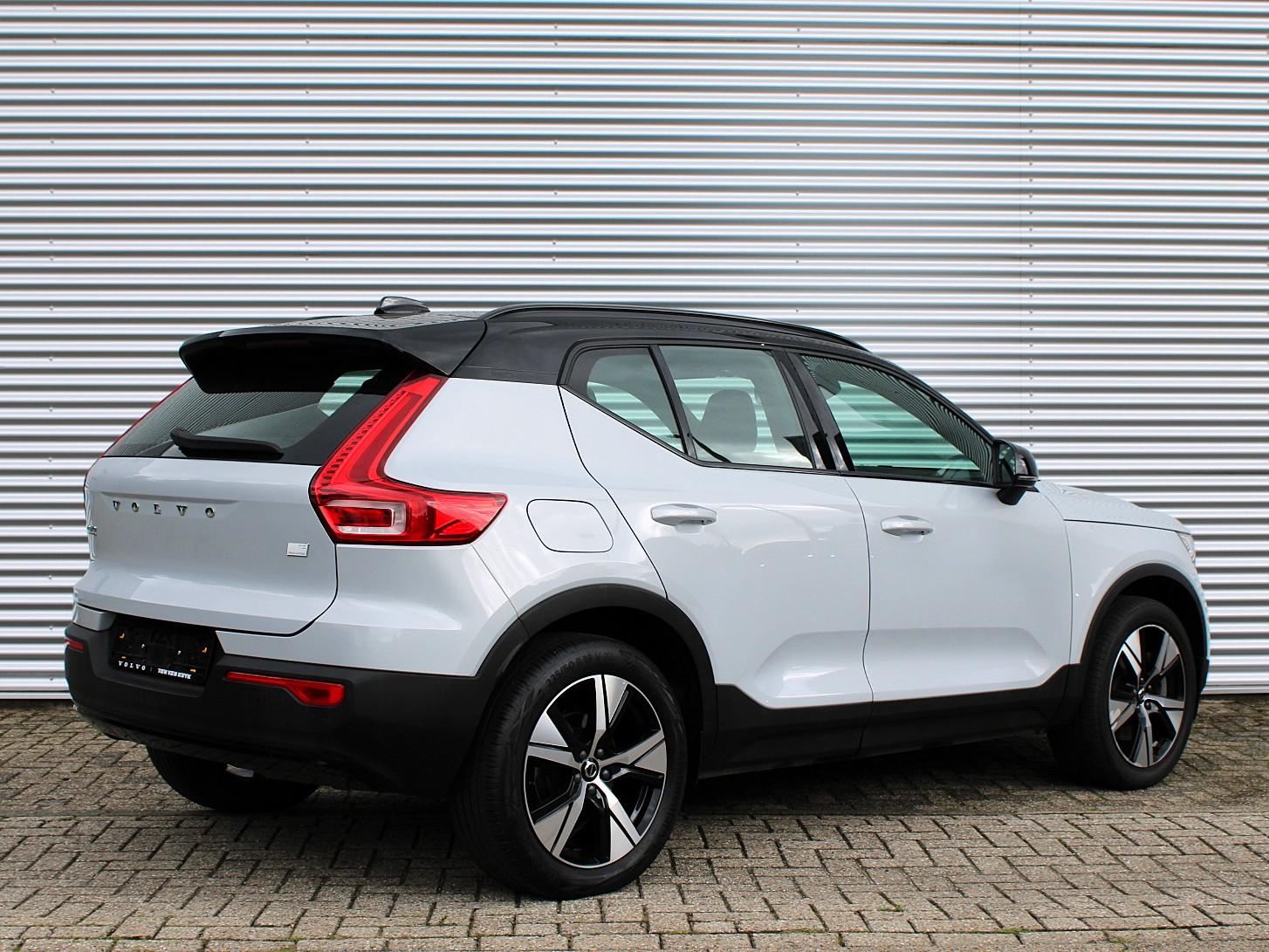 Volvo XC40 - Foto 2