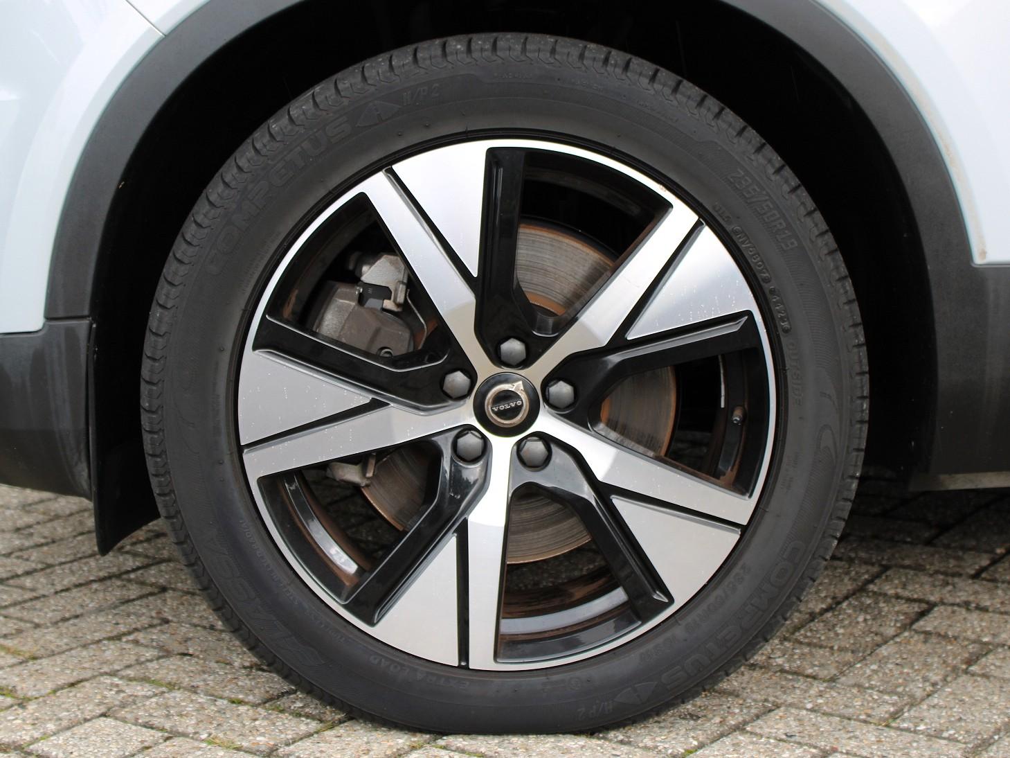 Volvo XC40 - Foto 6