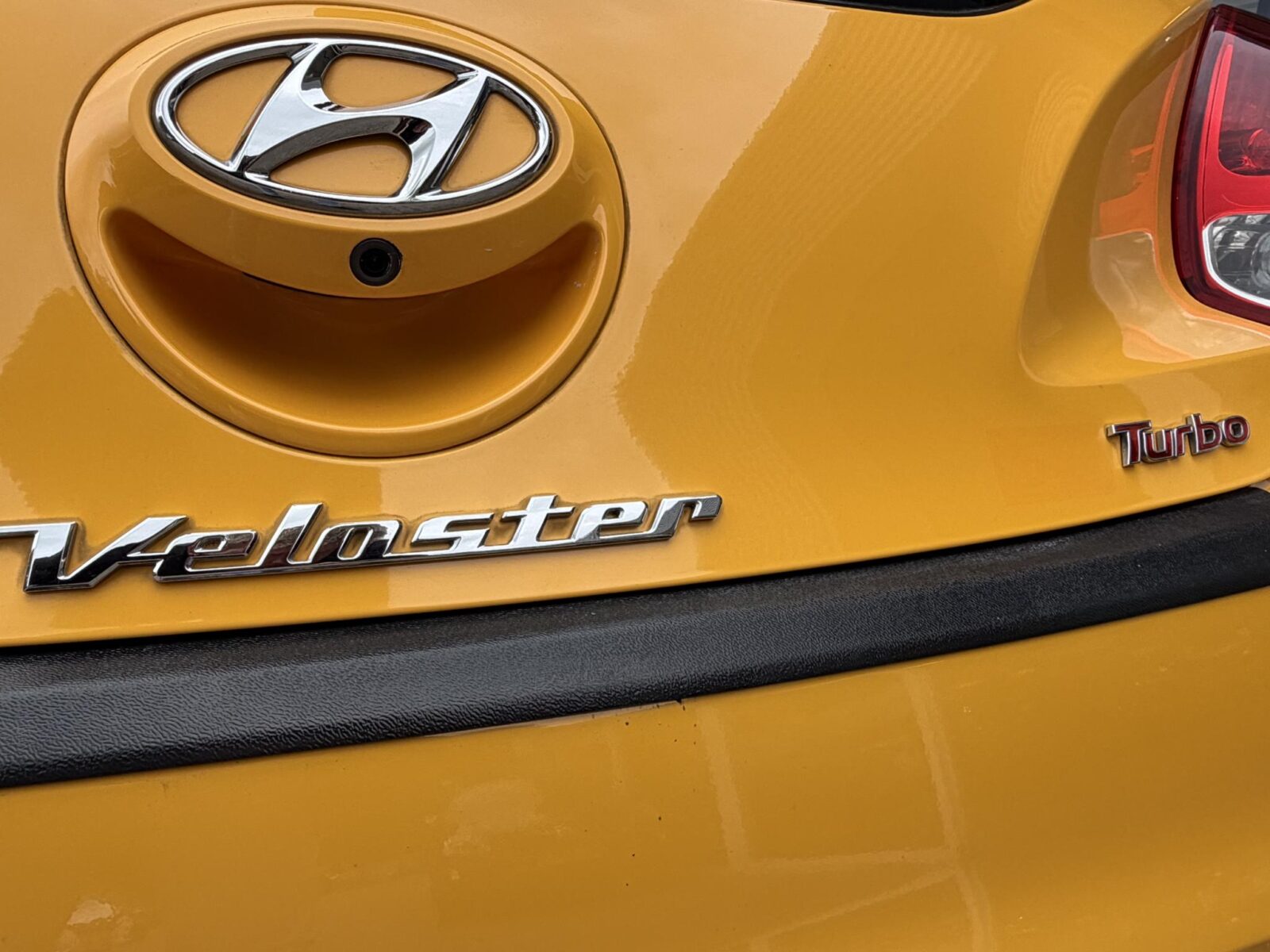 Hyundai Veloster - Foto 11