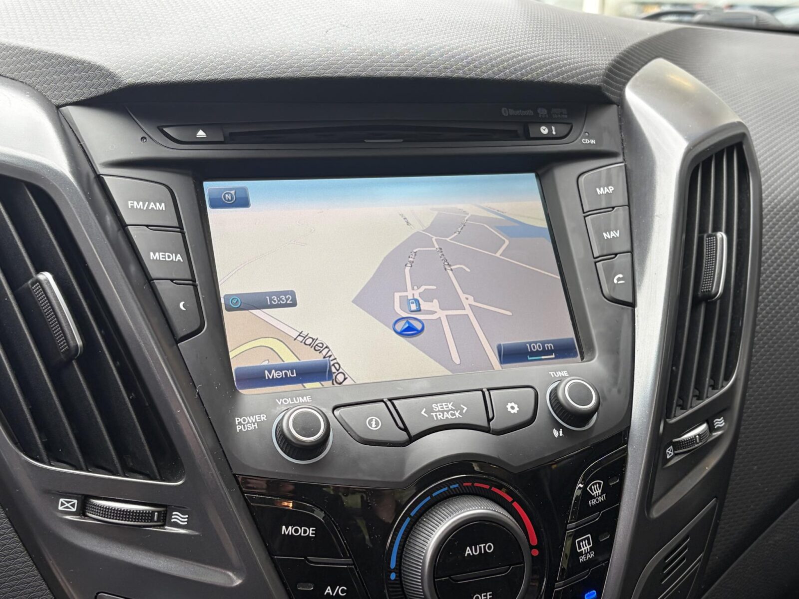 Hyundai Veloster - Foto 25