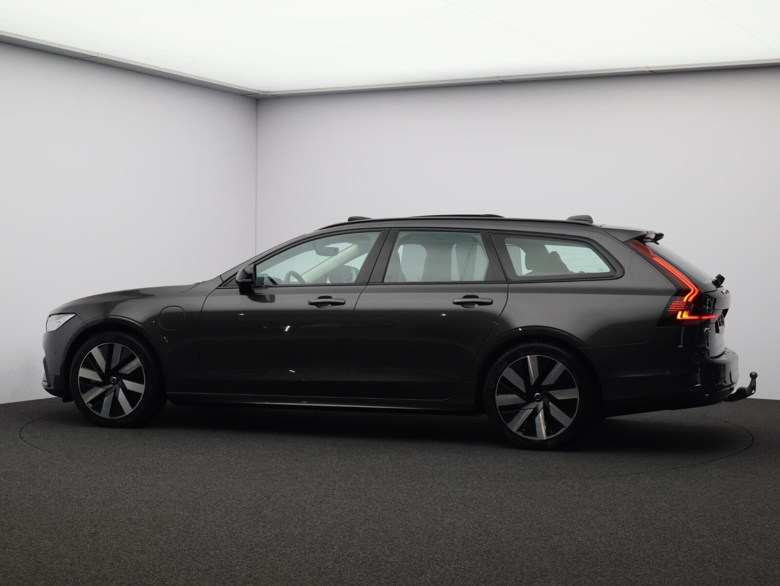 Volvo V90 - Foto 26