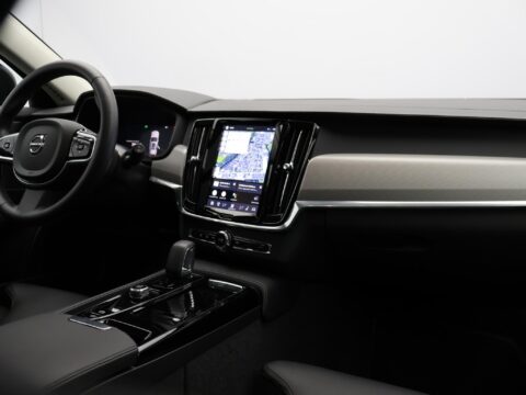 Volvo V90 T8 AWD Plug-in hybrid Ultra Dark
