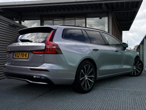 Volvo V60 2.0 T8 Plug-in hybrid AWD Plus Dark