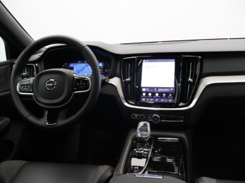Volvo V60 2.0 T8 Plug-in hybrid AWD Plus Dark