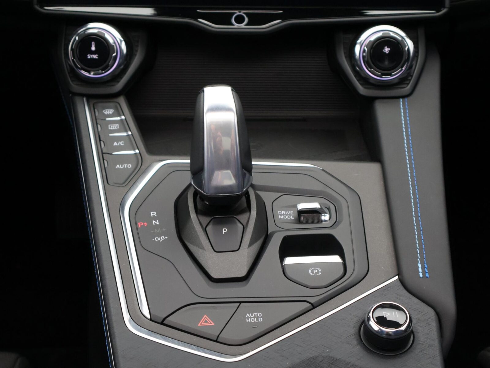 Lynk & Co 01 - Foto 37