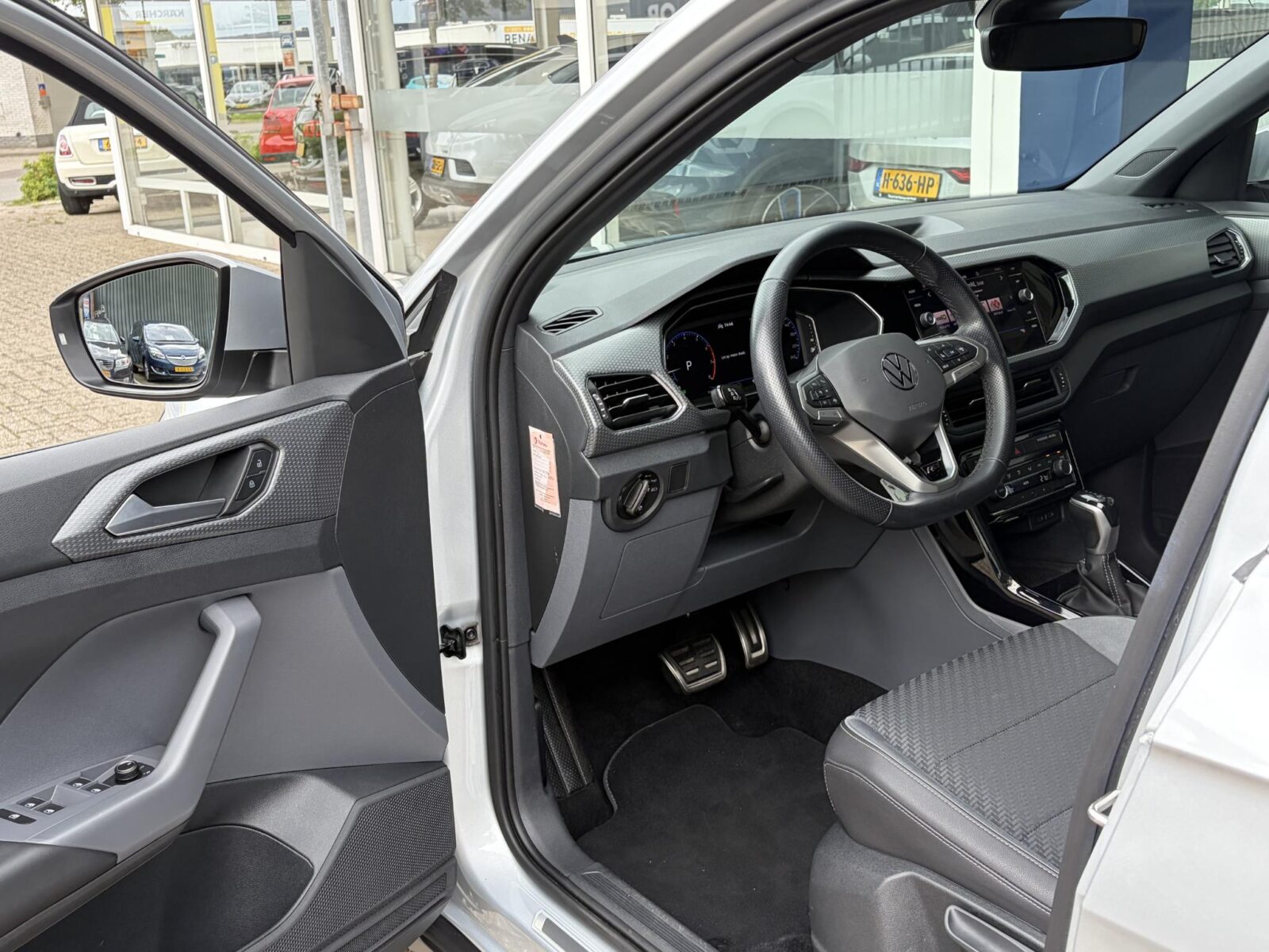 Volkswagen T-Cross - Foto 11