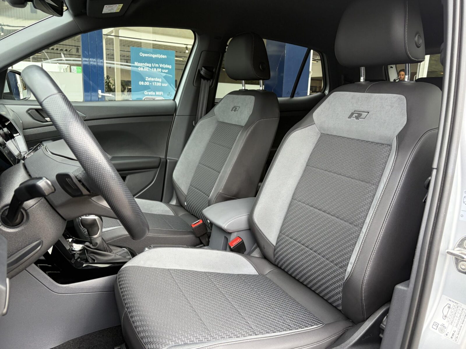 Volkswagen T-Cross - Foto 13