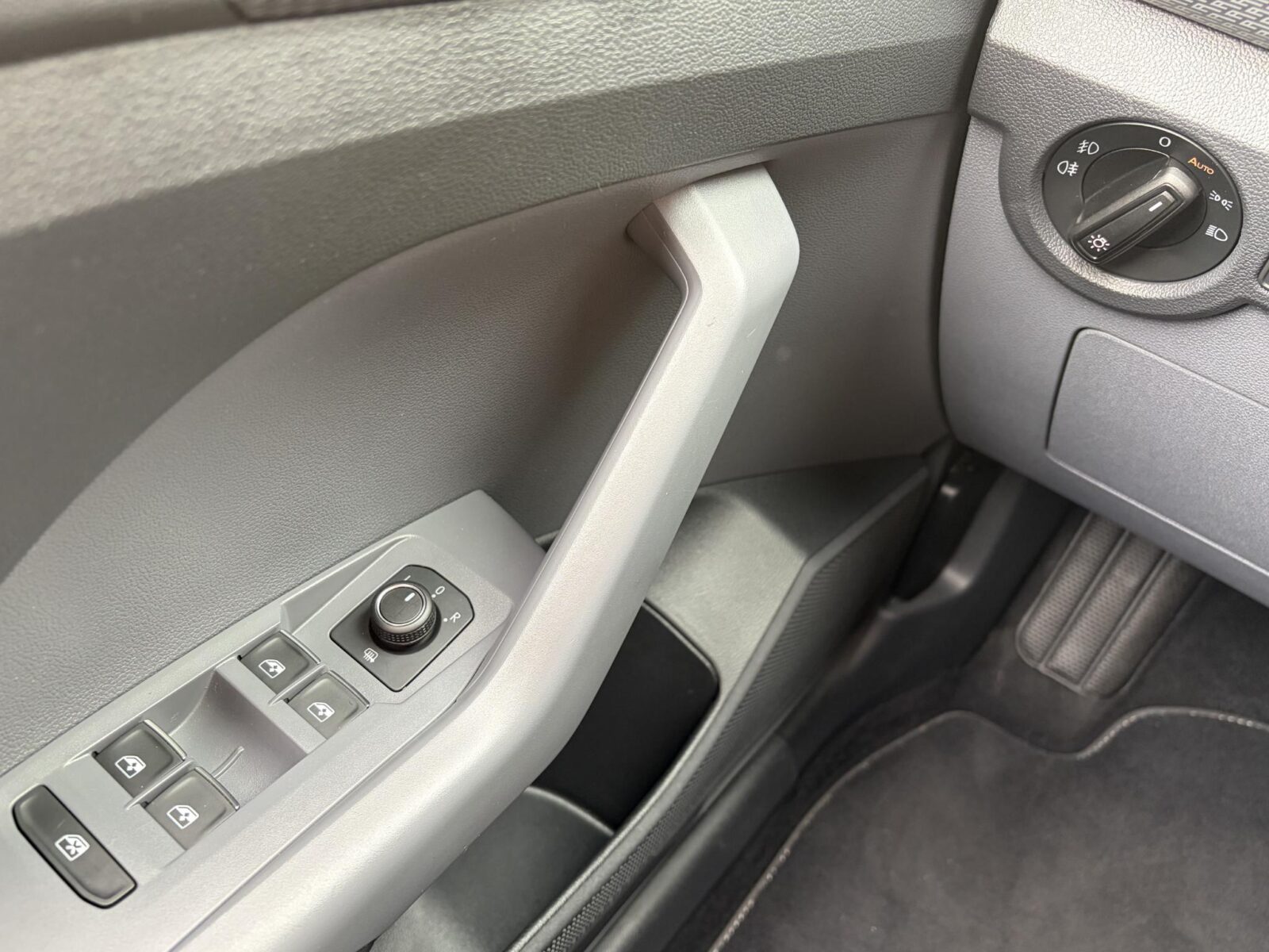 Volkswagen T-Cross - Foto 28