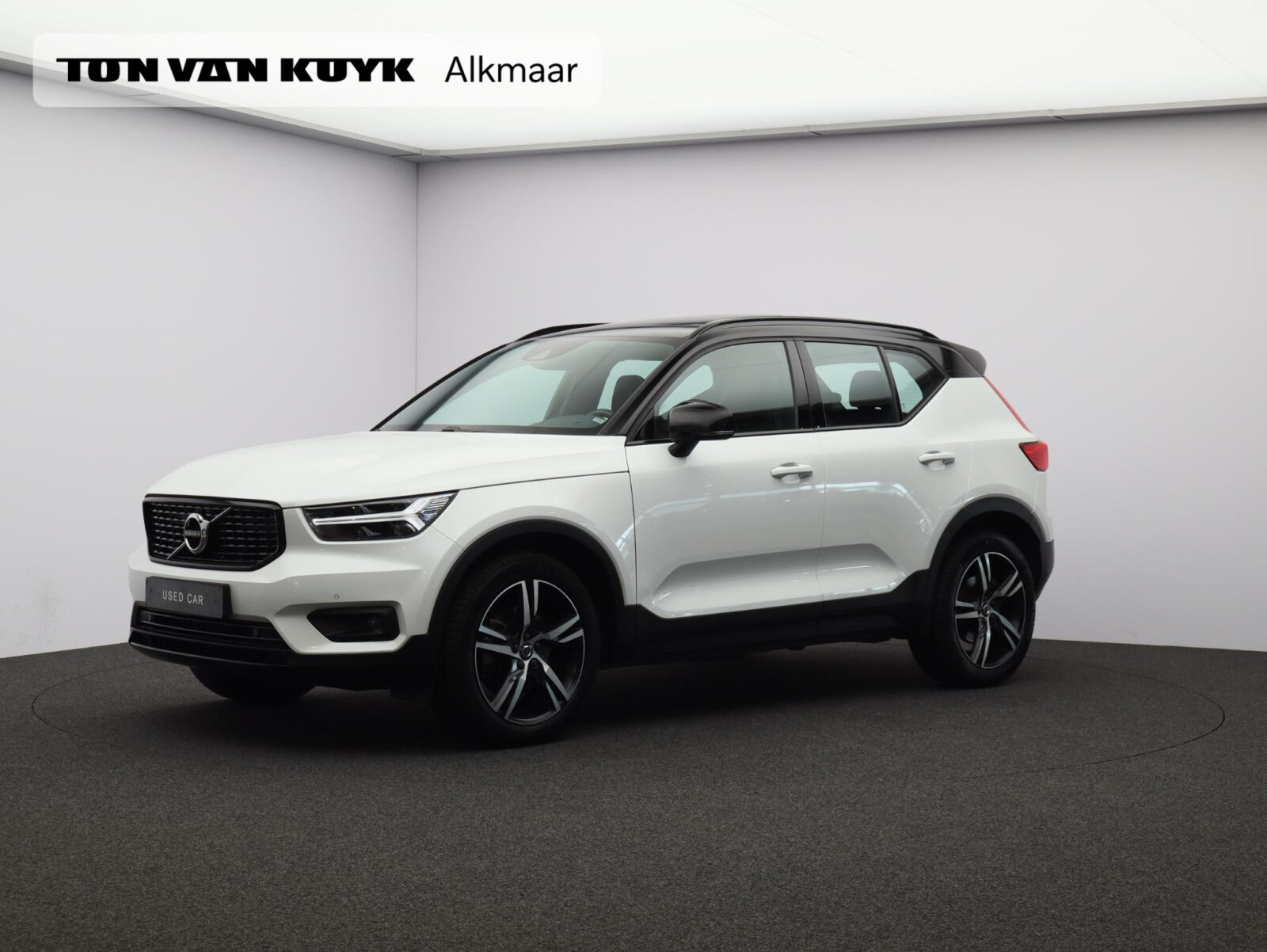 Volvo XC40 - Foto 1