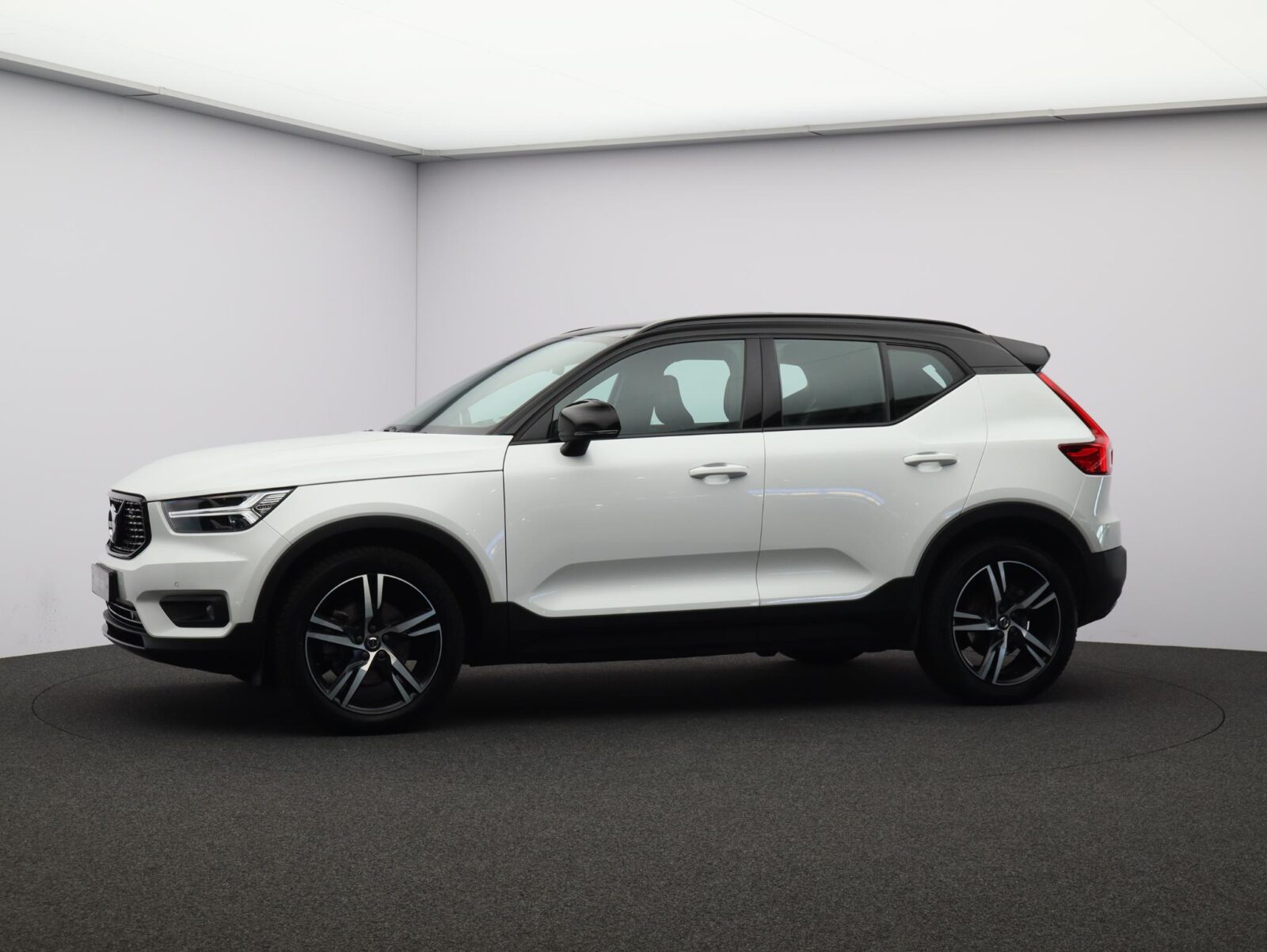 Volvo XC40 - Foto 18