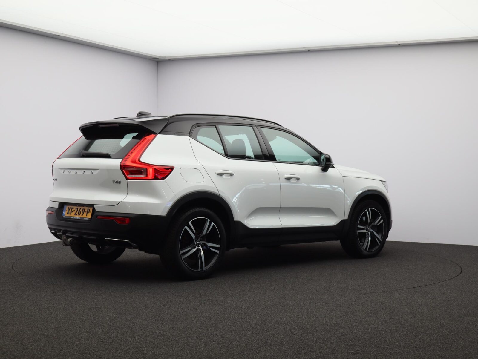 Volvo XC40 - Foto 2