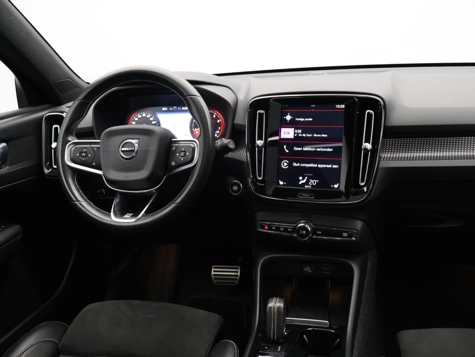 Volvo XC40 - Foto 3