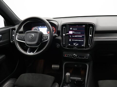 Volvo XC40 2.0 T4 R-Design