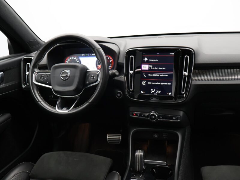 Volvo XC40 - Foto 3