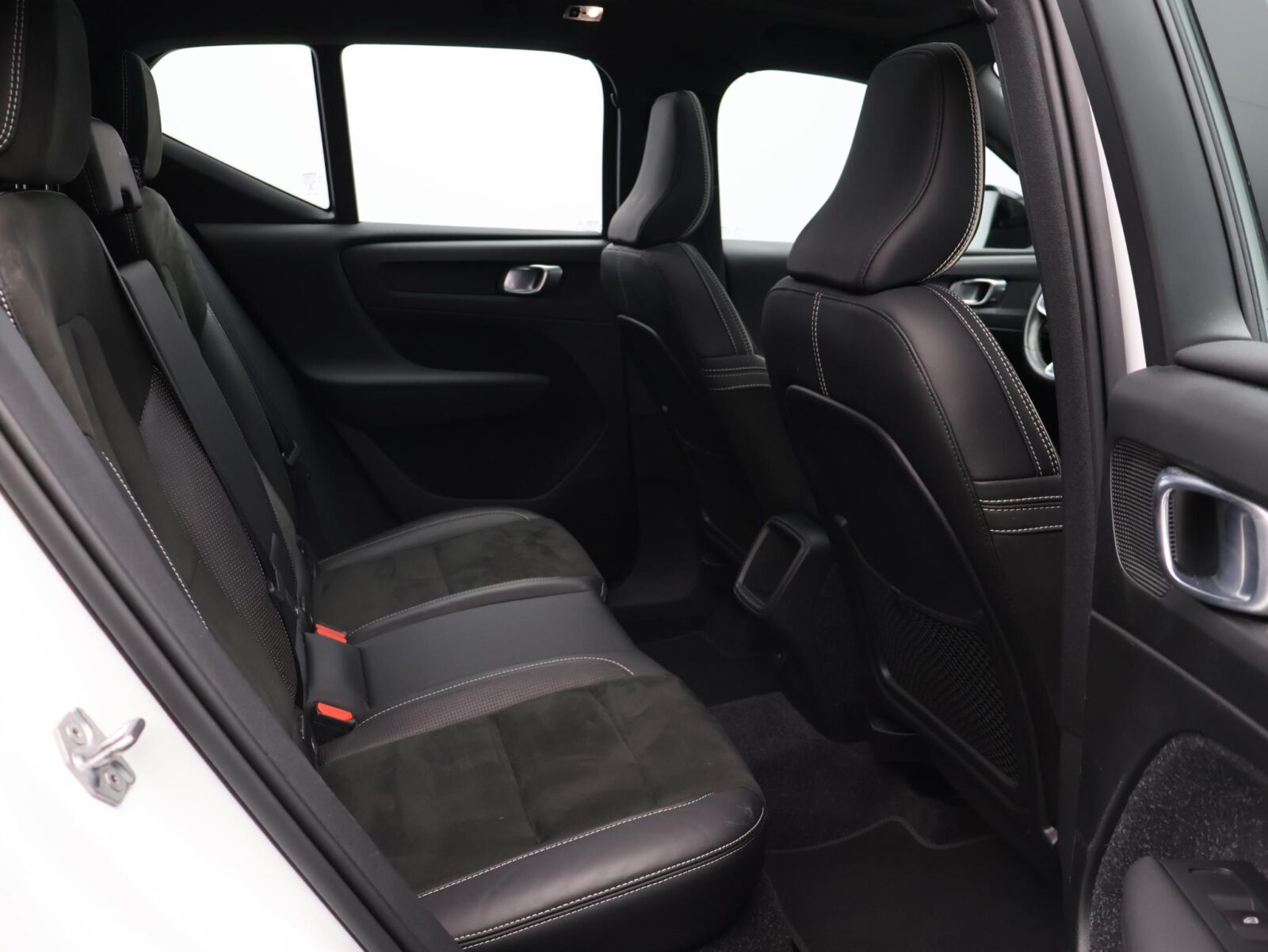 Volvo XC40 - Foto 9