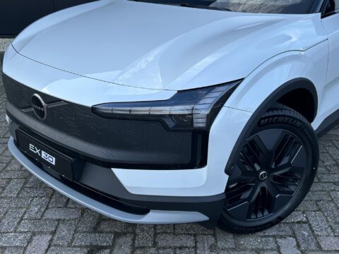 Volvo EX30 Cross Country P5 Long Range Plus Europa 69 kWh