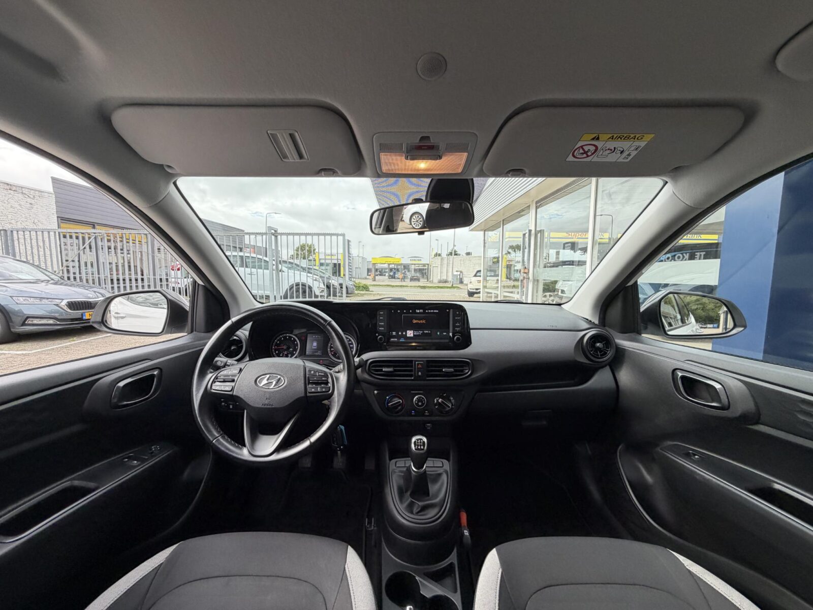 Hyundai i10 - Foto 15