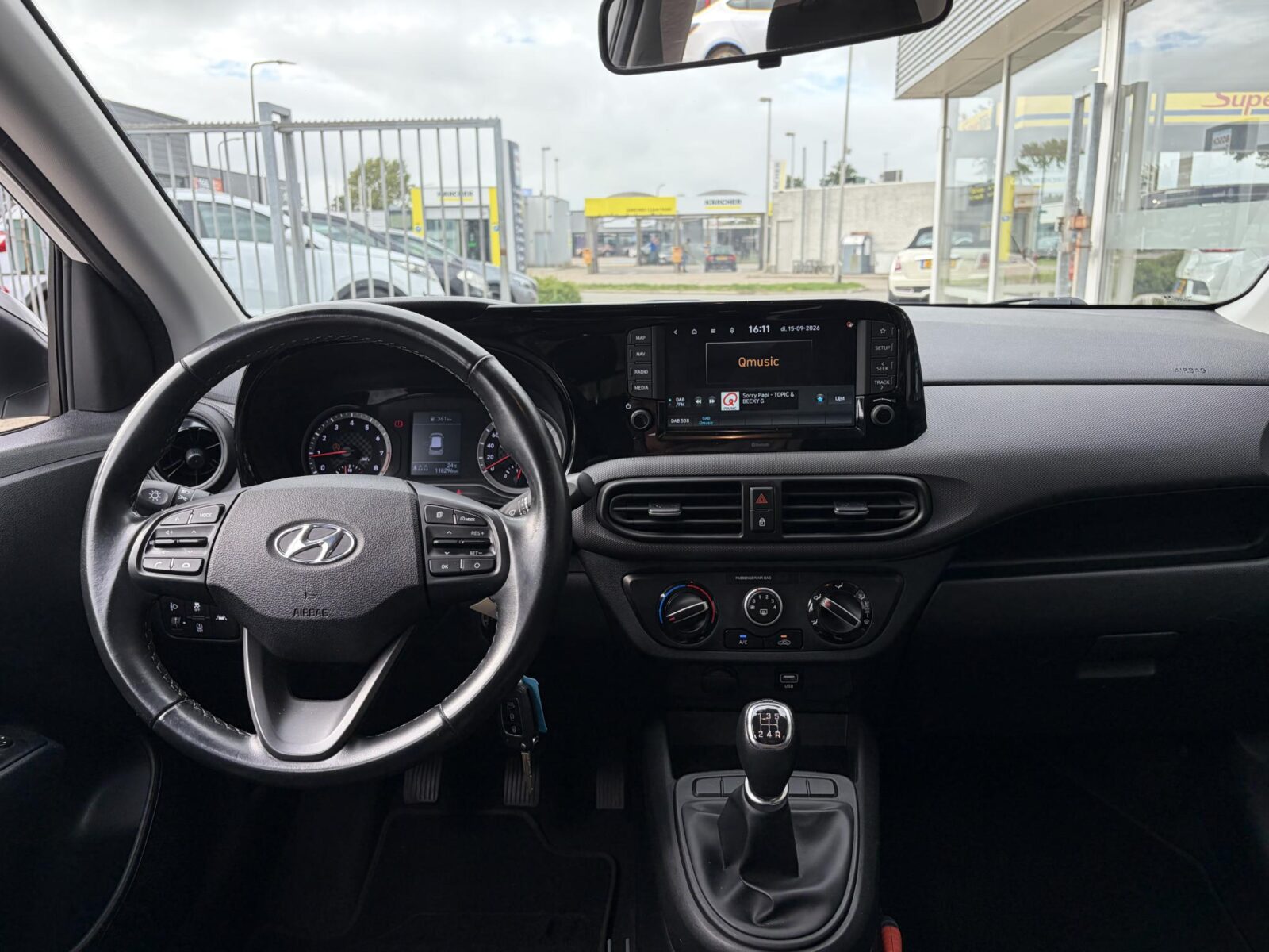 Hyundai i10 - Foto 16