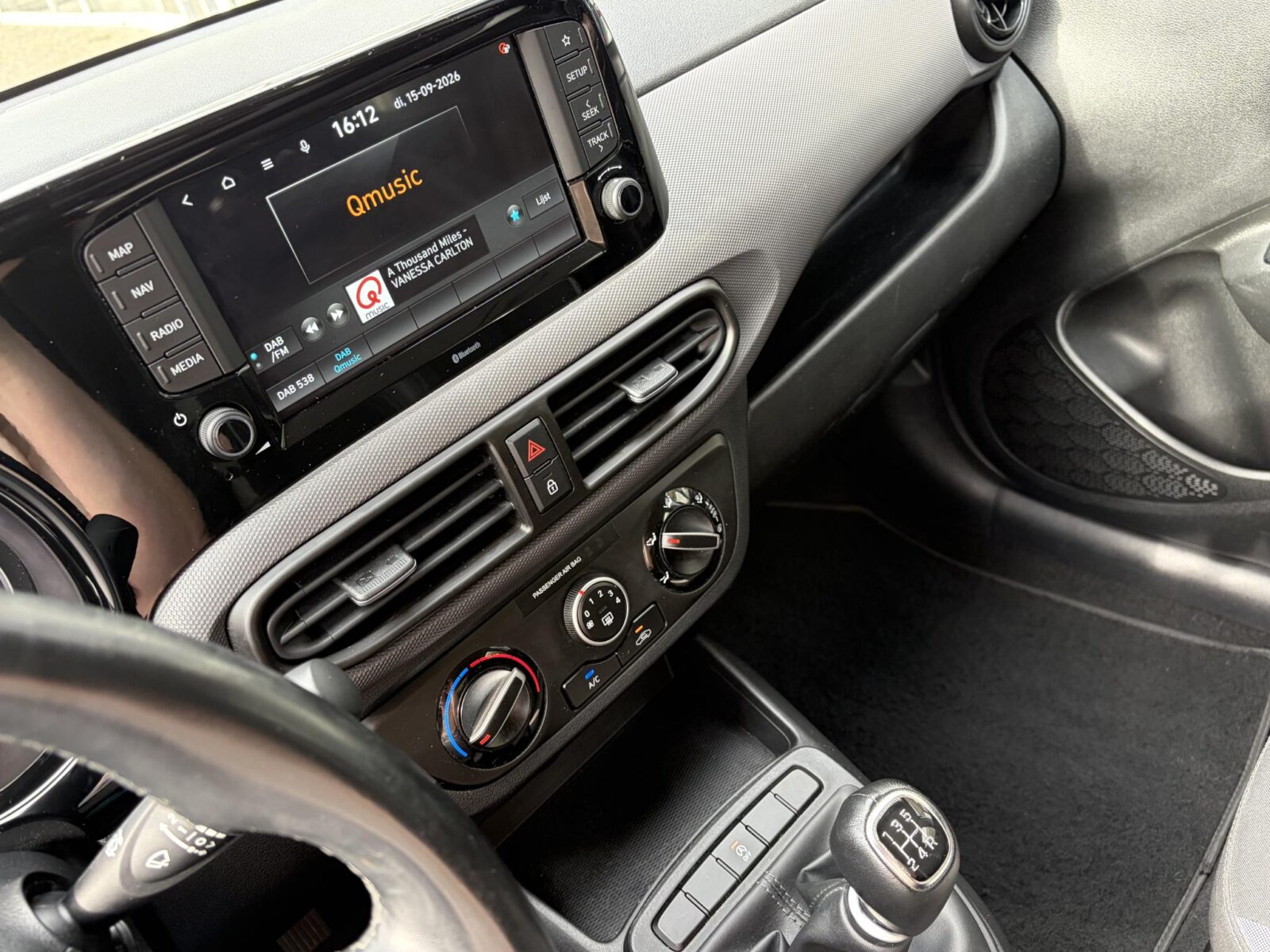 Hyundai i10 - Foto 23