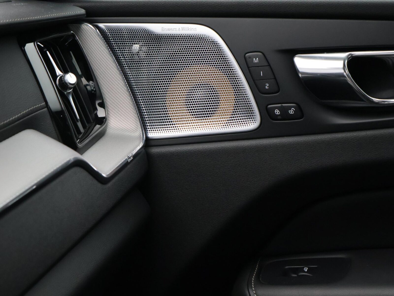 Volvo XC60 - Foto 17