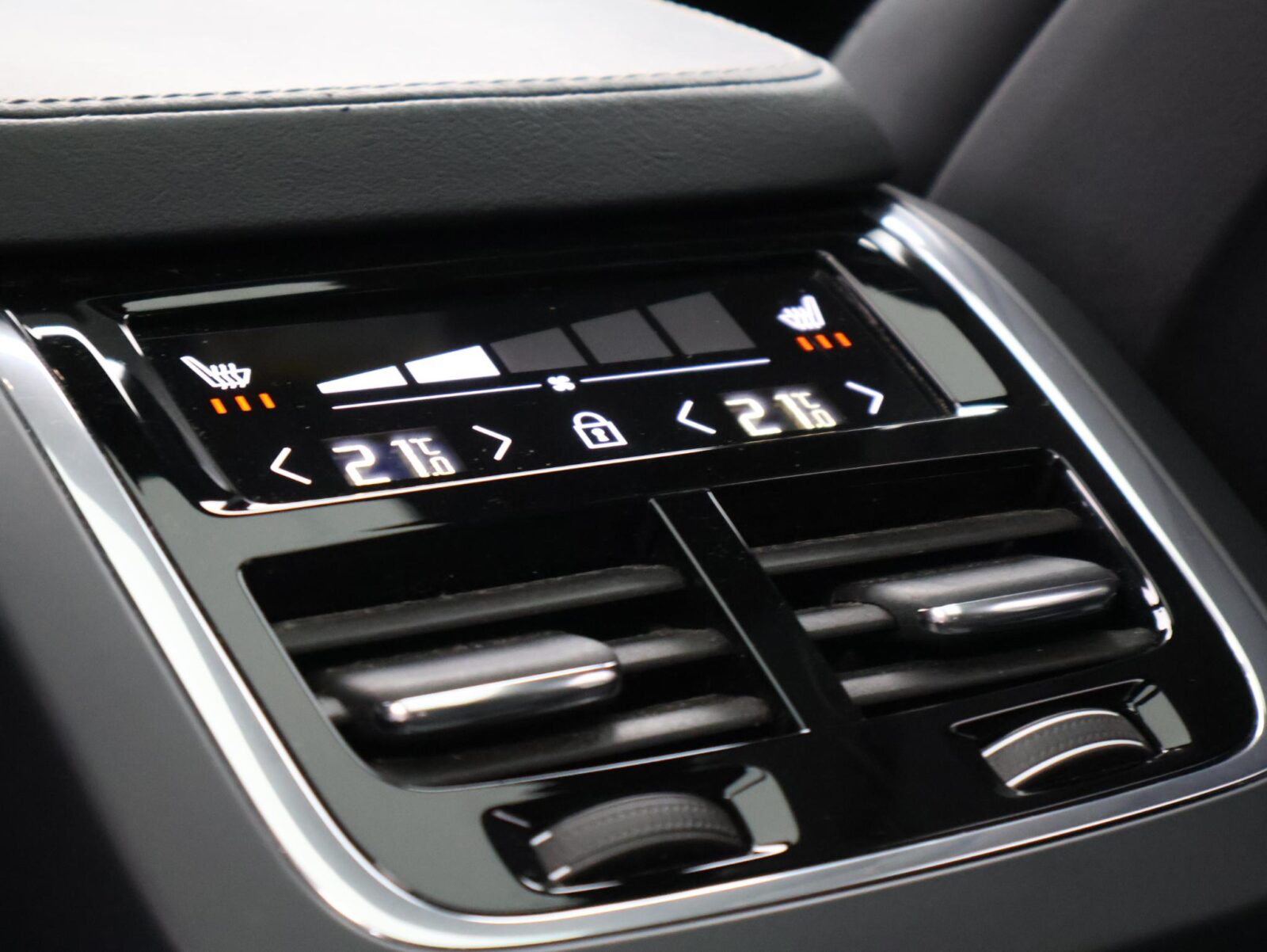 Volvo XC90 - Foto 23