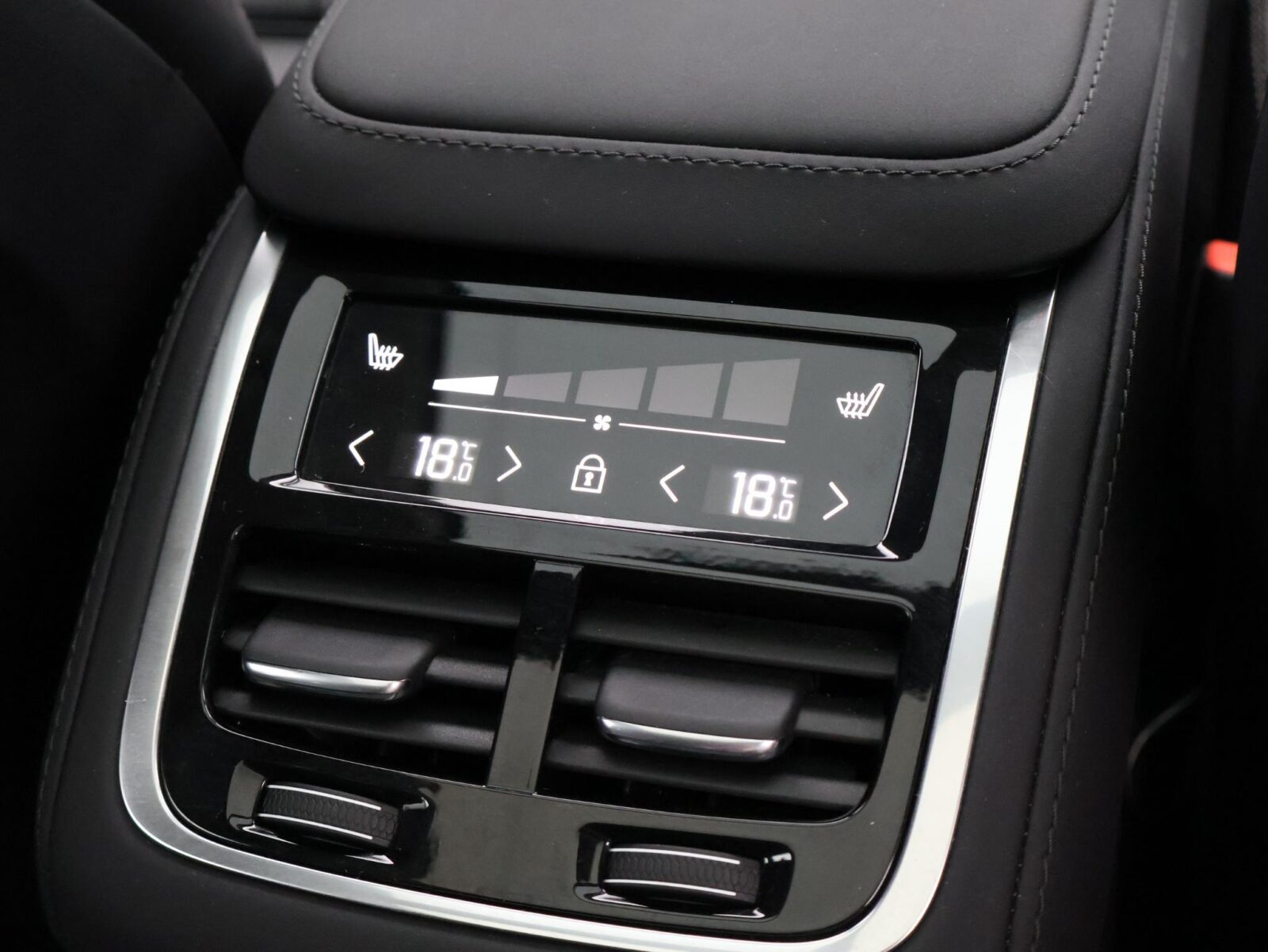 Volvo XC90 - Foto 19