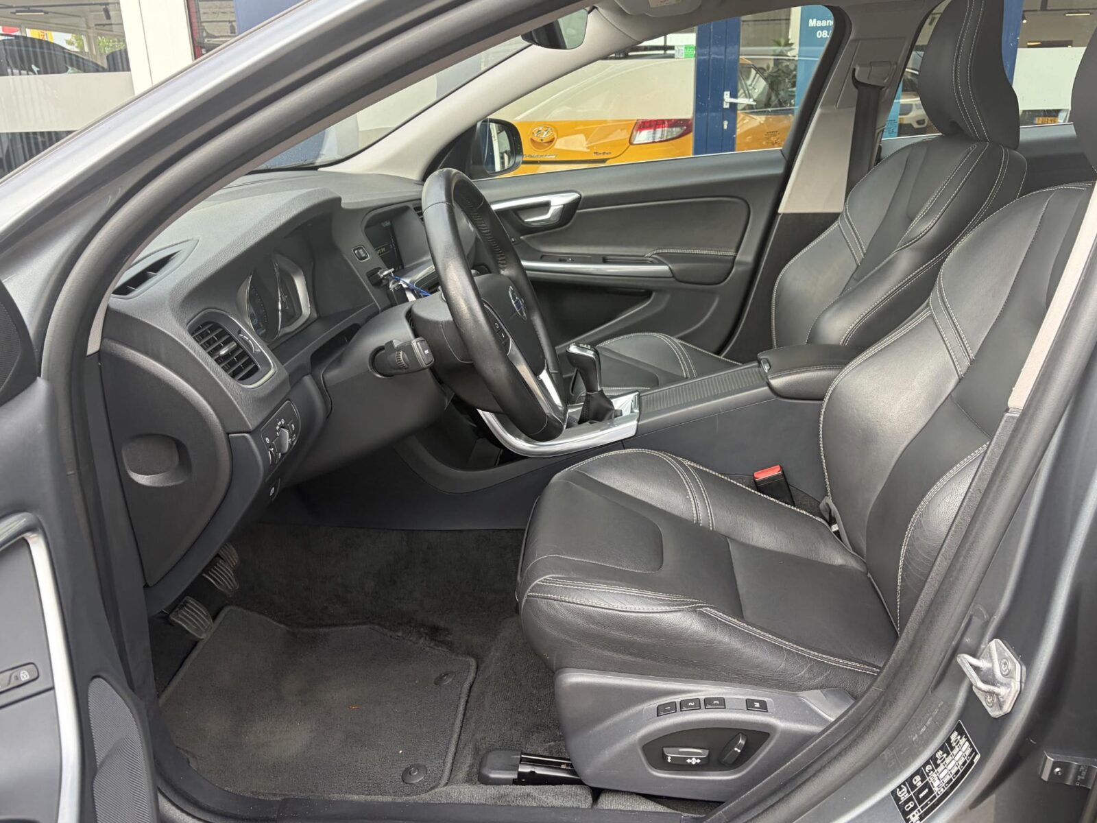 Volvo V60 - Foto 11