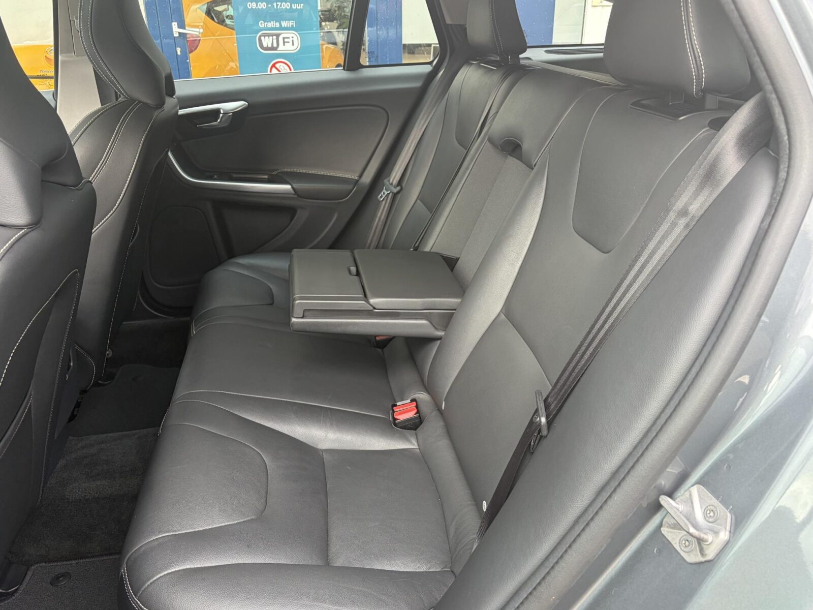 Volvo V60 - Foto 13