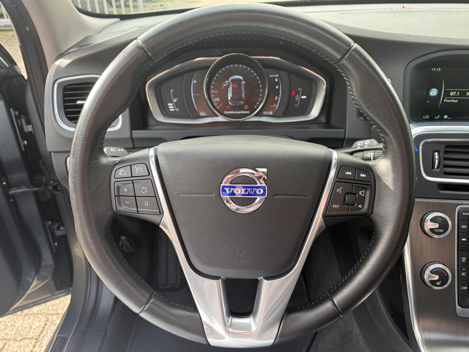 Volvo V60 - Foto 18