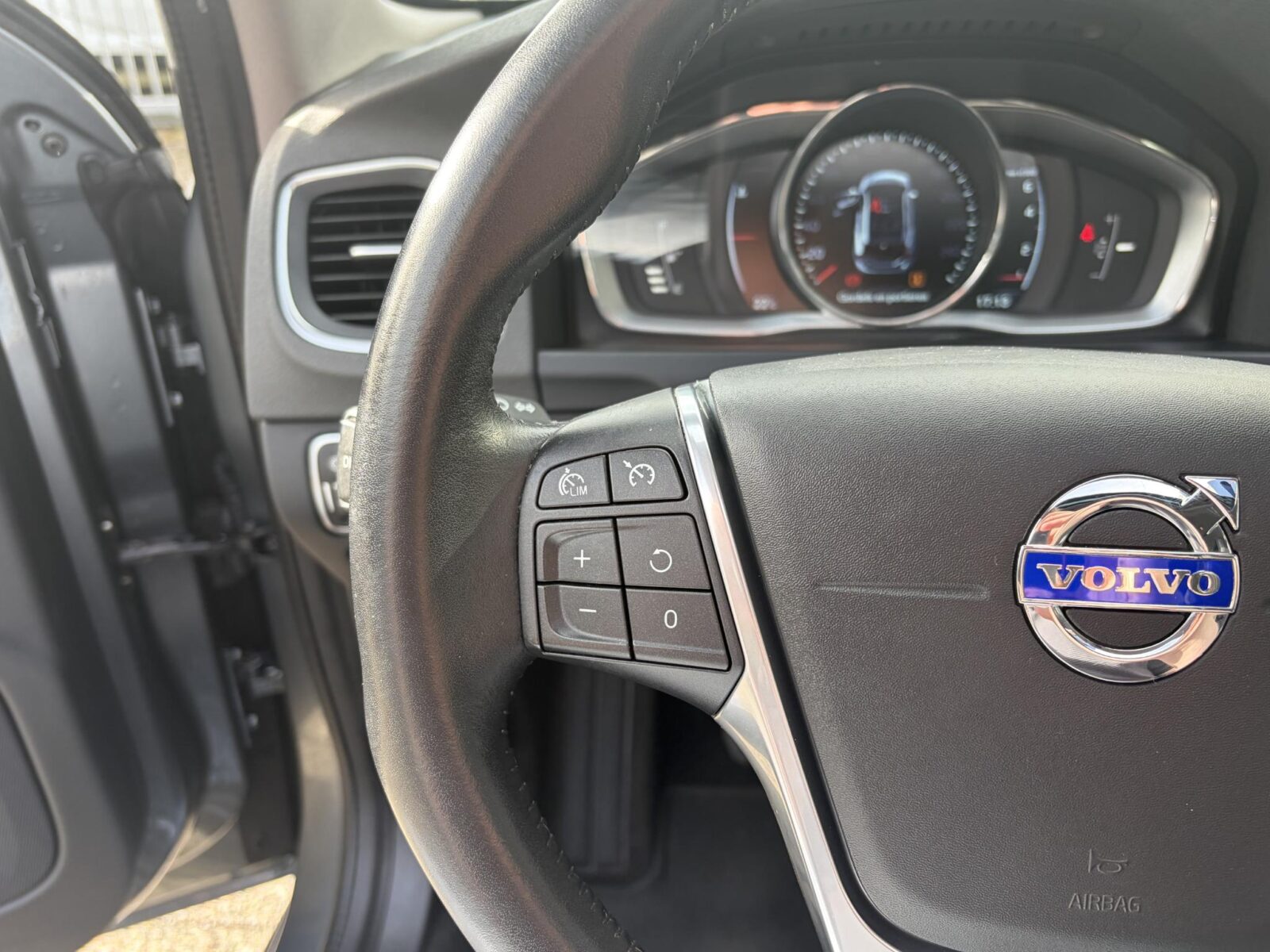 Volvo V60 - Foto 19
