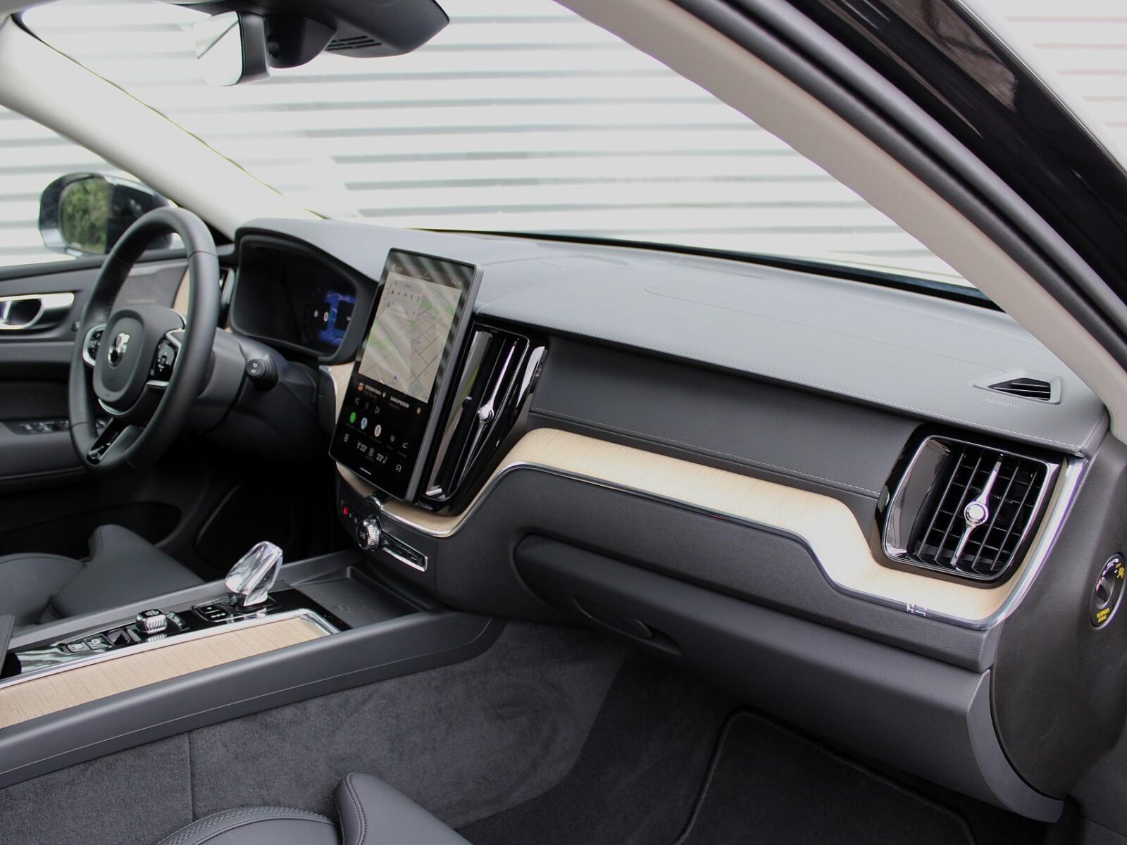 Volvo XC60 - Foto 15