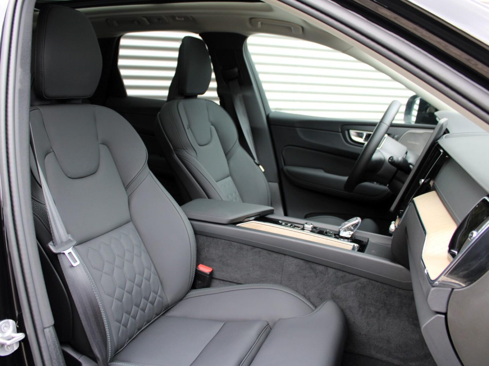 Volvo XC60 - Foto 16