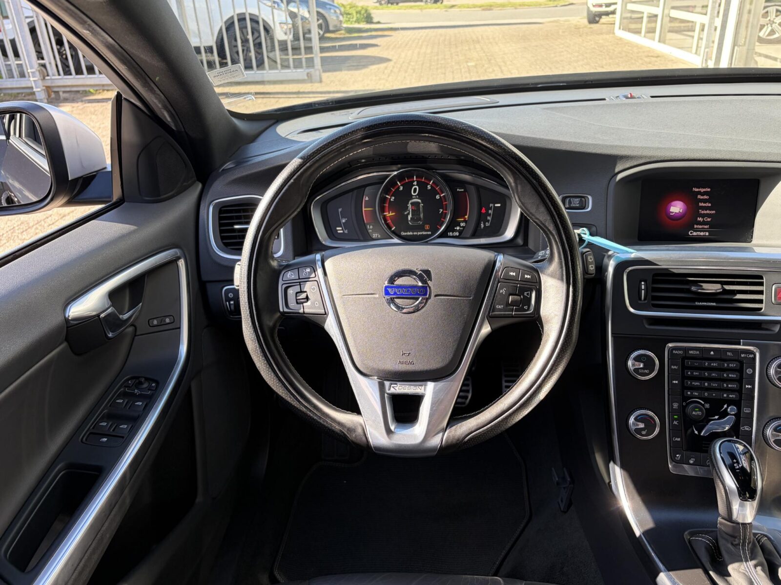 Volvo V60 - Foto 17