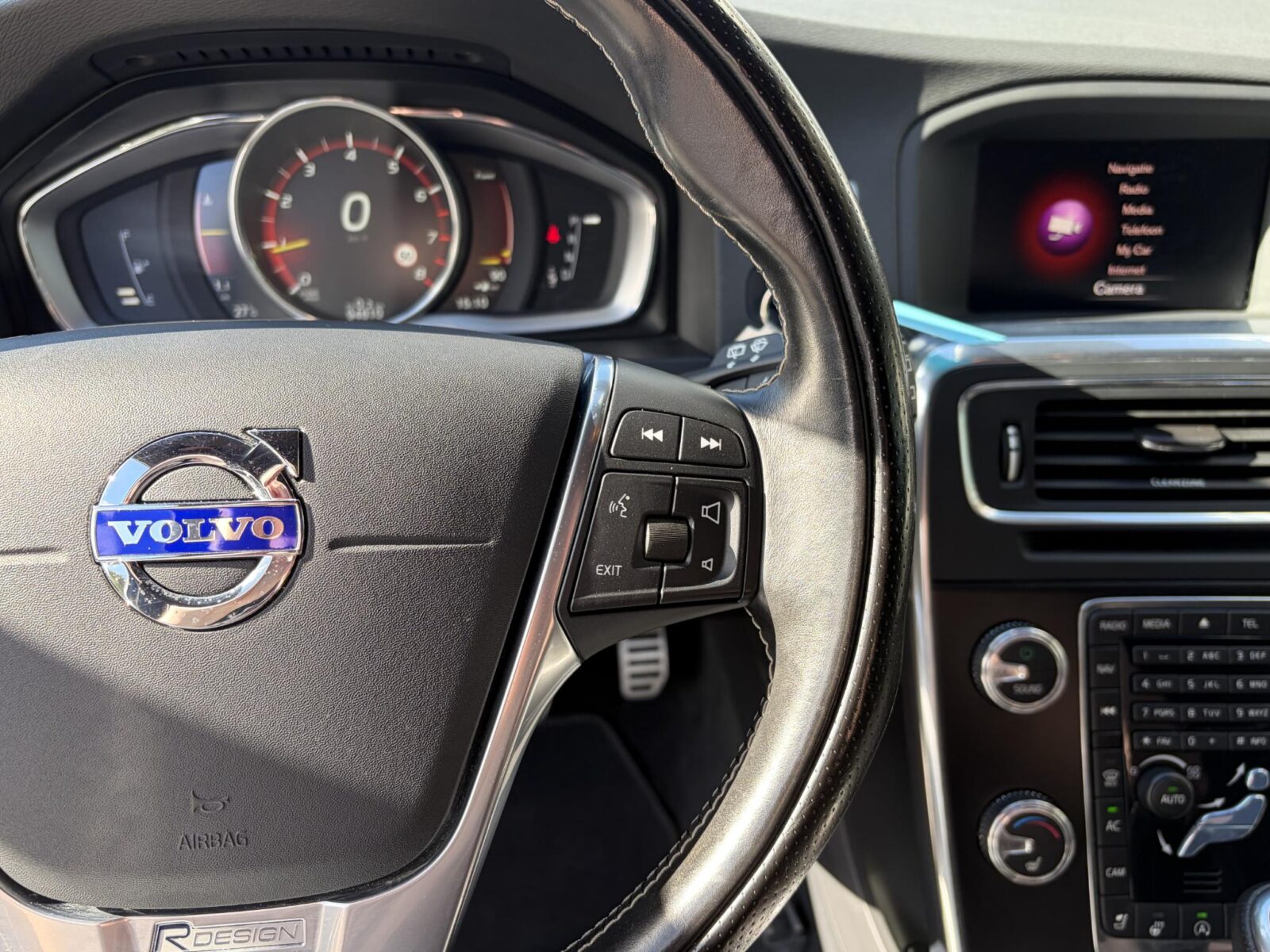 Volvo V60 - Foto 23
